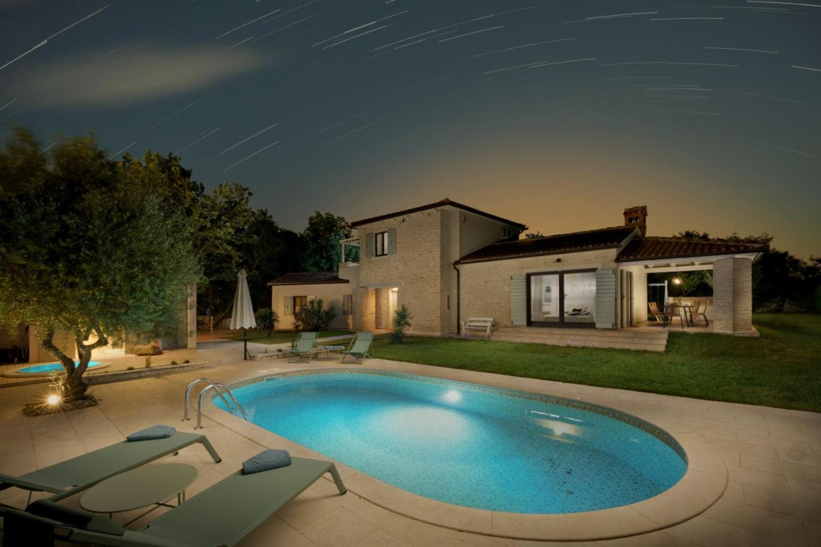 Luxury Villa In Istria - 9,000 Sqm Private Estate With Pool & Sauna, 15 Min To Sea, Near Fazana, 3 Bedrooms Jursici Exterior photo